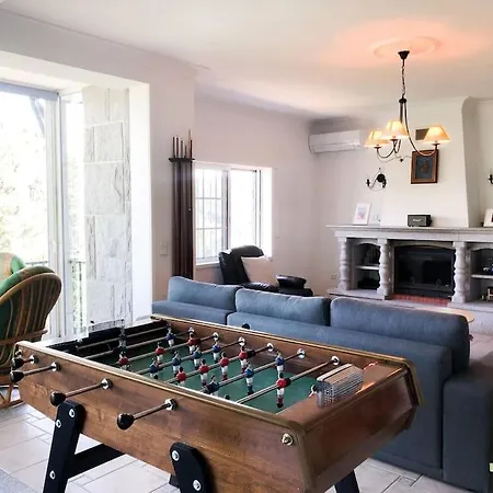 Дом отдыха Maison Familiale De Caractere Avec Piscine *