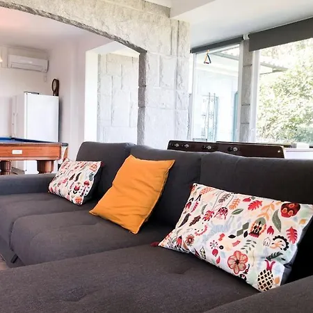 Maison Familiale De Caractere Avec Piscine Padronelo