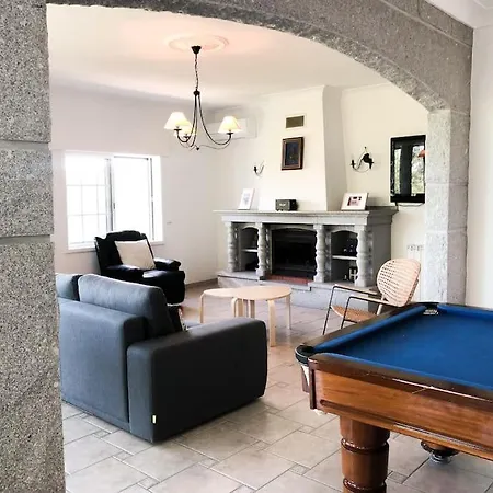 Maison Familiale De Caractere Avec Piscine *