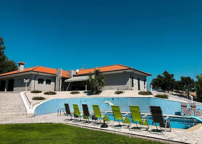 Semesterbostad Maison Familiale De Caractere Avec Piscine Padronelo