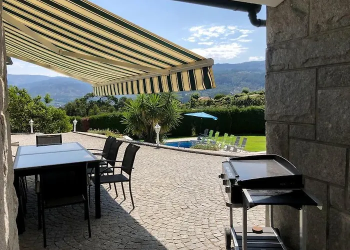 Maison Familiale De Caractere Avec Piscine Padronelo