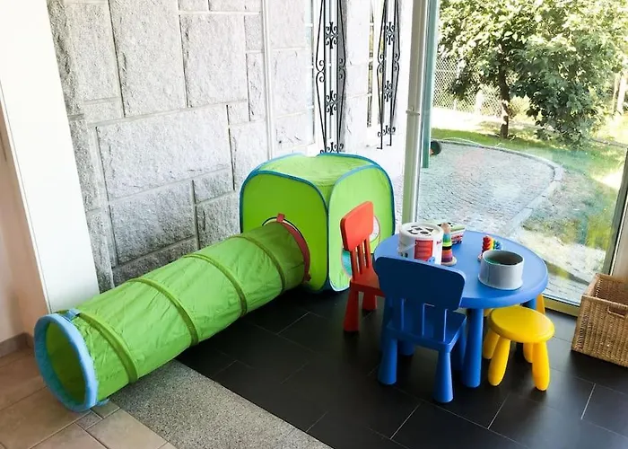 Maison Familiale De Caractere Avec Piscine *