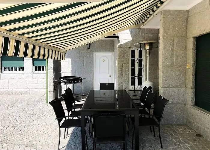 Maison Familiale De Caractere Avec Piscine * Padronelo