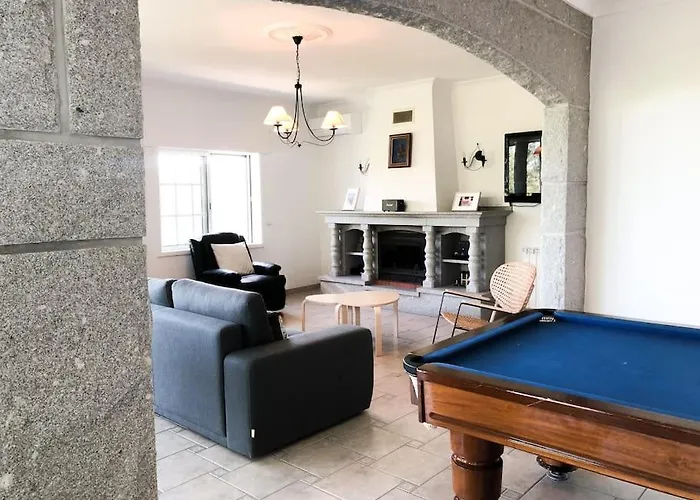 Maison Familiale De Caractere Avec Piscine *